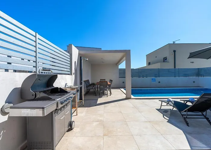 Βίλα Ema And Ana *