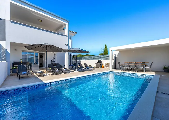 Βίλα Ema And Ana Πούλα