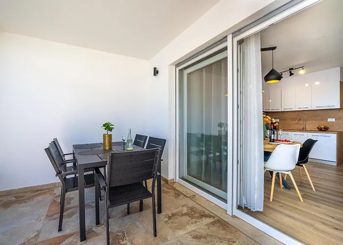 Βίλα Ema And Ana Πούλα