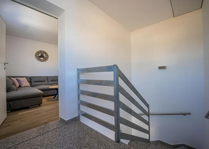 Ema And Ana * 풀라